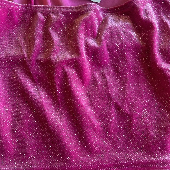 NWT pink velvet textured sparkly top. Size small - Picture 2 of 6